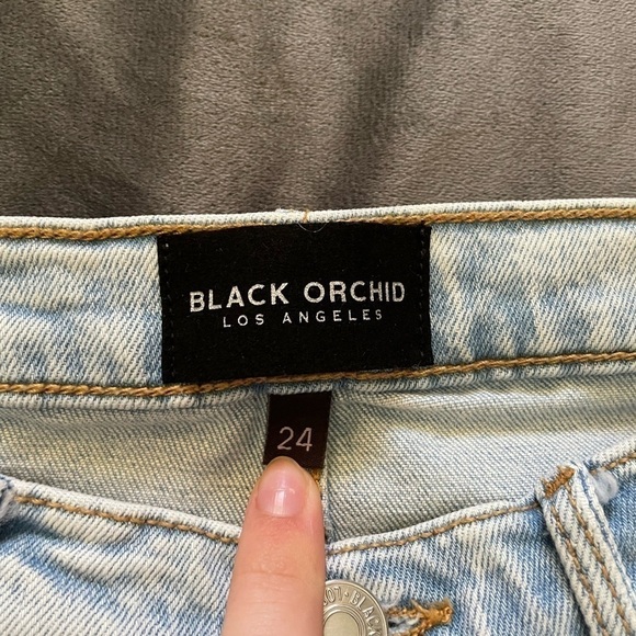 Black Orchid "Brooke" High Waisted Straight Crop - Picture 5 of 7